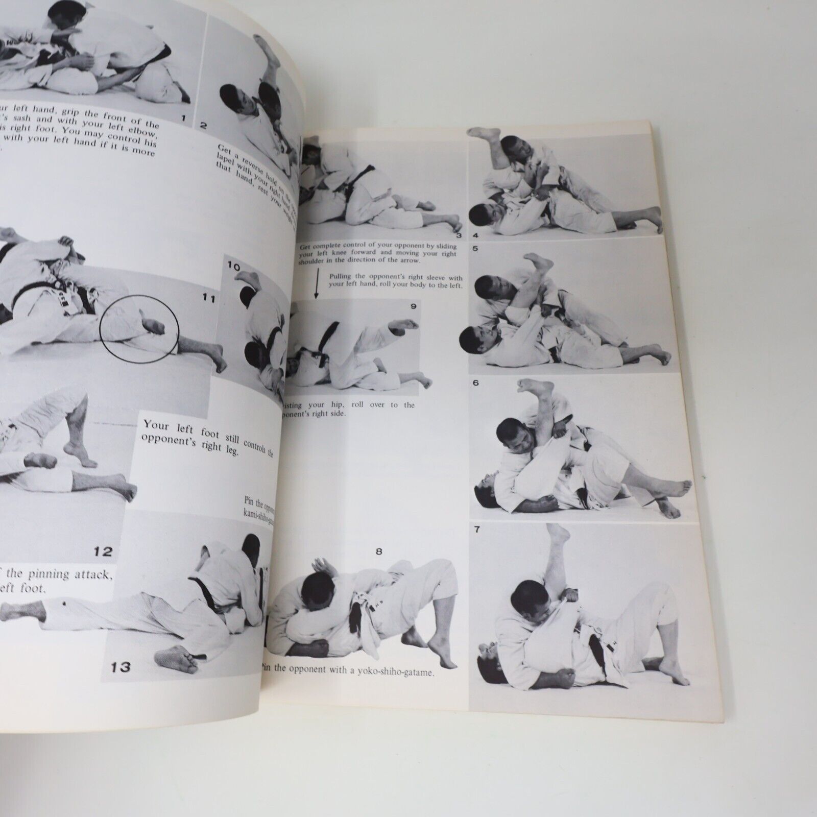 1982 Vital Judo Grappling Techniques by Isao Okano 1st Print Paperback PB Sport