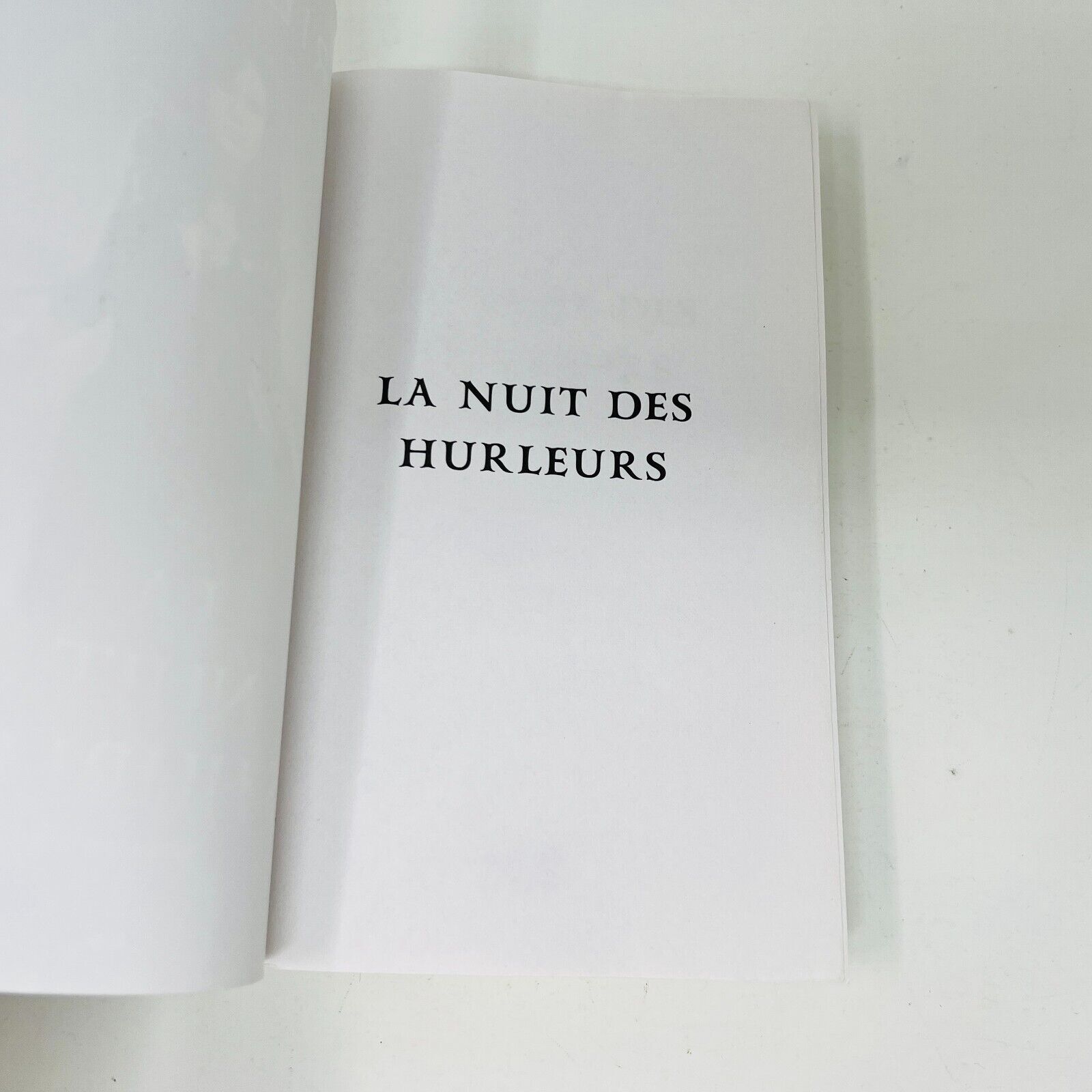 2017 La Nuit des Hurleurs Nuits Écarlates #3 de Marie Hall Livre Ada en Français